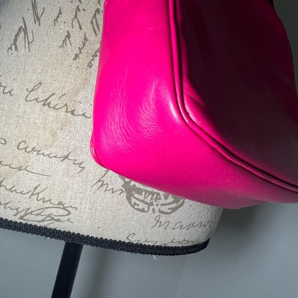 Vintage Yves Saint Laurent/YSL Hot Pink Crossbody - Picture 5 of 10